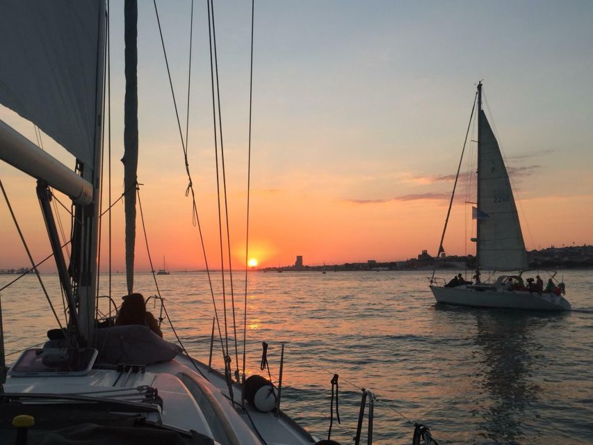 Private Romantic cruise with sparkling wine- 2-Hour- Lisbon - Practical Tips for a Better Sailing