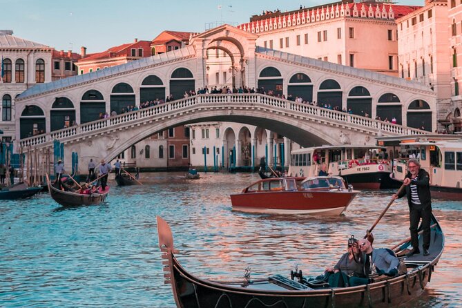 Private Secret Venice Tour; Rialto Market, San Polo & Food and Wine tasting - Meeting in Campo San Bartolomeo