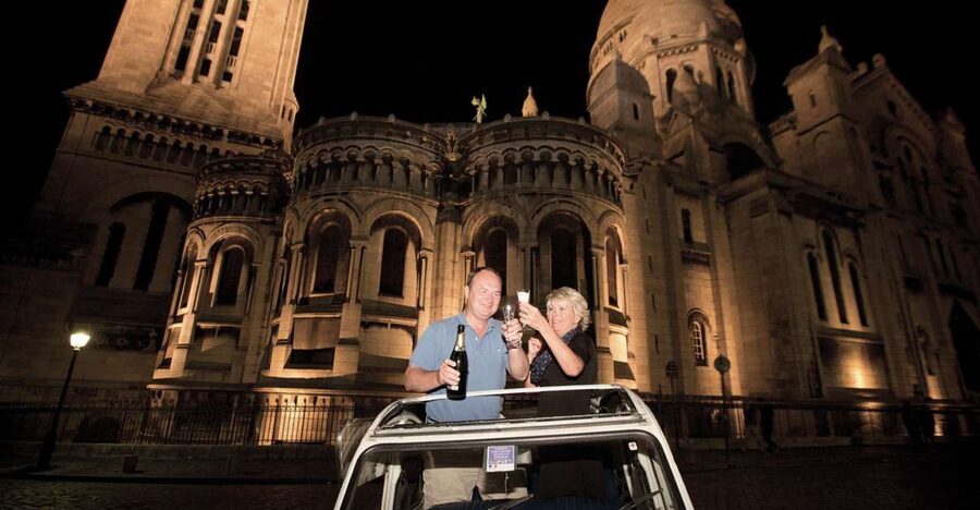 Private tour of Paris by Night with Champagne - Why Paris by night works so well in a 2CV