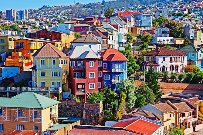 Private Tour: Viña del Mar and Valparaíso Tour with Wine Tasting in Casablanca Valley - Port history around Plaza Sotomayor