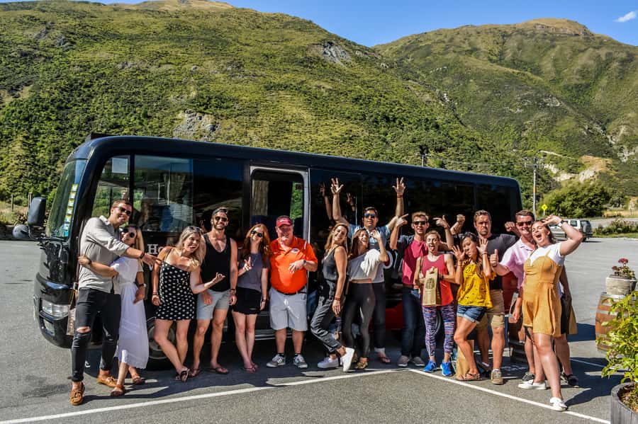 Queenstown & Gibbston Valley: Hop-On Hop-Off Wine Tours - What the driver adds to the day