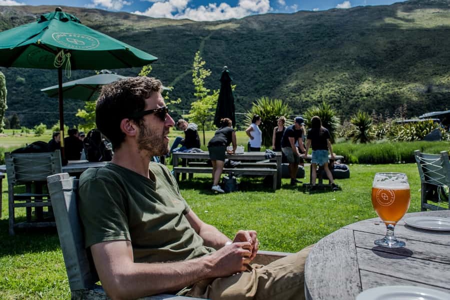 Queenstown & Gibbston Valley: Hop-On Hop-Off Wine Tours - Starting in Queenstown and passing Arthur’s Point