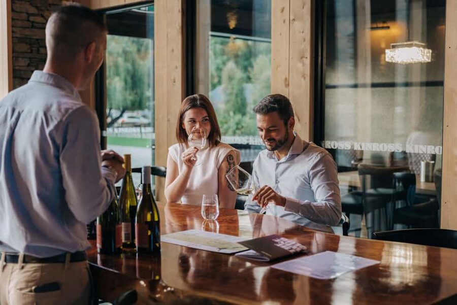 Queenstown: Wine & Food Tour, Scenic Tastings & Paired Lunch - Boutique wineries bring the personal touch