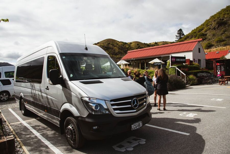 Queenstown: Wine Tasting Tour - The guide can shape the whole day