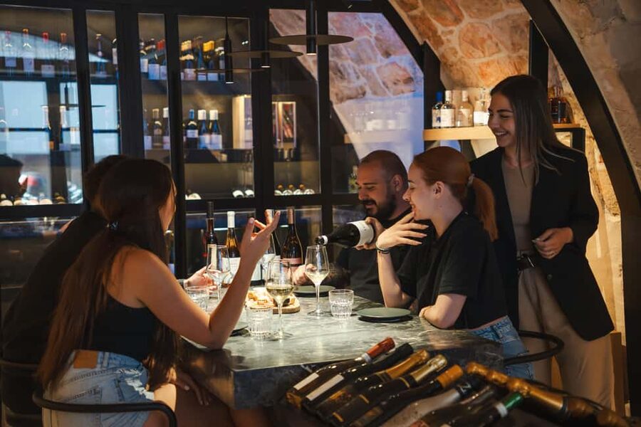 Rethymno: Cretan Wine Tasting Guided Tour with Local Food - What happens during the 90-minute tasting