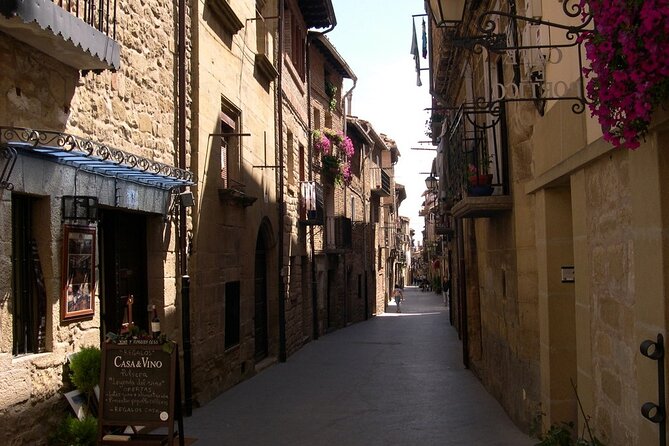 Rioja wine region with visit to winery & Vitoria-Gasteiz - What this Bilbao day trip actually offers