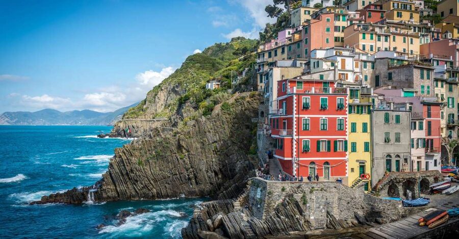 Riomaggiore: Vineyard & Wine Cellar Tour with Wine Tasting - Booking details that matter