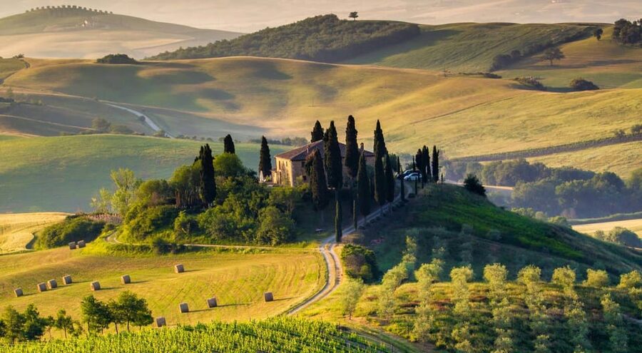 ROMANTIC WINE TOUR FOR 2 - Wine Tour in Chianti (Tuscany) - San Gimignano, towers and a famous gelato stop