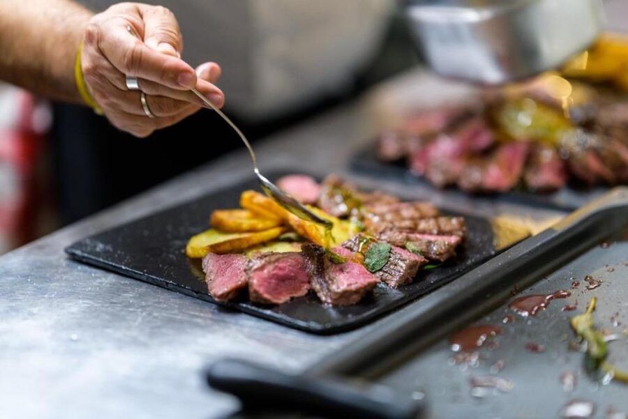 Rome: Authentic Roman Restaurant Dining Experience & Wine - Service that makes the evening easy