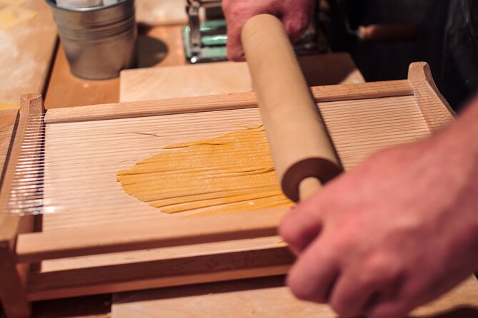 Rome Cooking Class: Make Pasta, Dine & Drink Wine With Local Chef - The pizza option