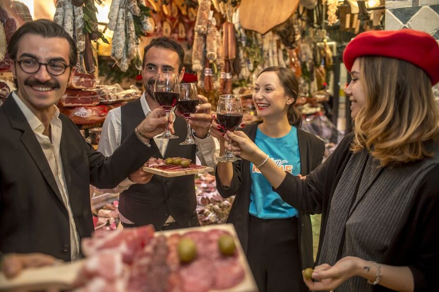 Rome: Food Tour and Wine Tasting in a Traditional Trattoria - Who will enjoy this Roman food walk?