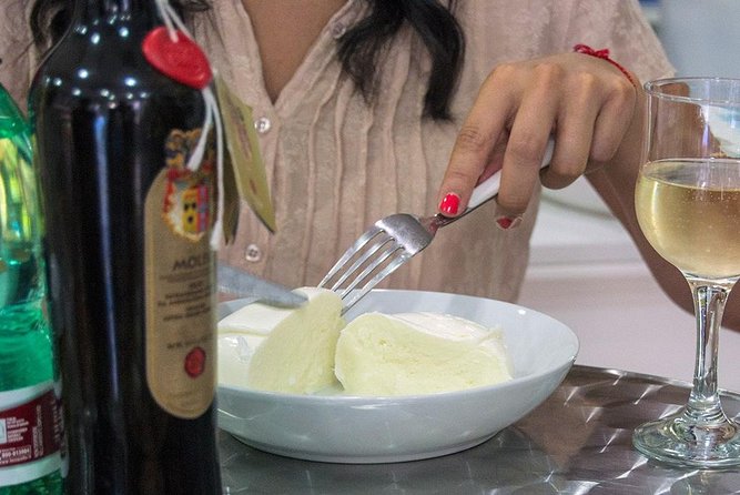 Rome Food Tour: Unlimited Tastings with Fine Wine & Barolo - Lemongrass Ice Cream finishes with a clean, cold ending