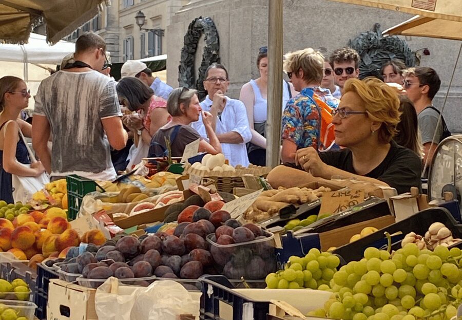 Rome: Food & Wine Tour of Campo de Fiori, Ghetto, Trastevere - Pizza bianca, mortadella, and the Roman way to snack