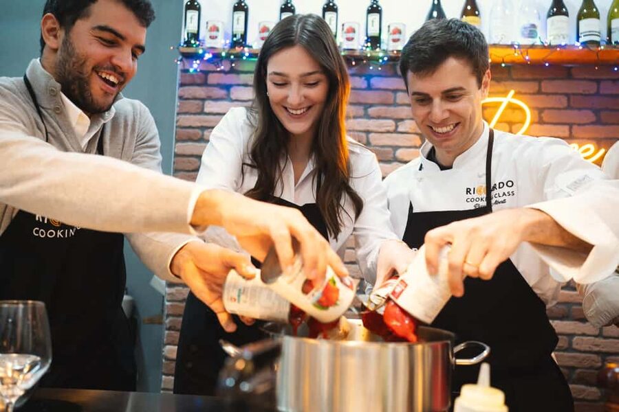Rome: Fresh Pasta-Making Class with Italian Chef and Wine - Key points at a glance