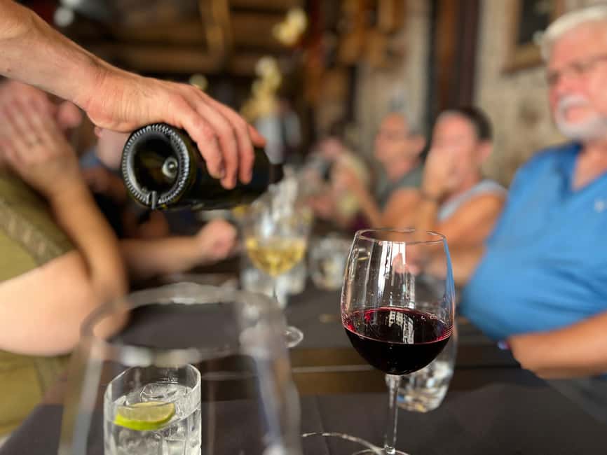 Rome: Gourmet Food Tour with Dinner & Barolo Wine - Guides make the difference