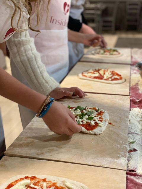 Rome: Hands-On Pizza Making Class near the Vatican with Wine - Key points at a glance