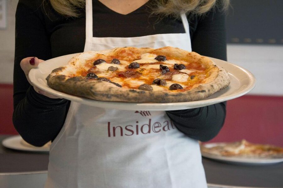 Rome: Hands-On Pizza Making Class near the Vatican with Wine - How it works for couples and solo visitors