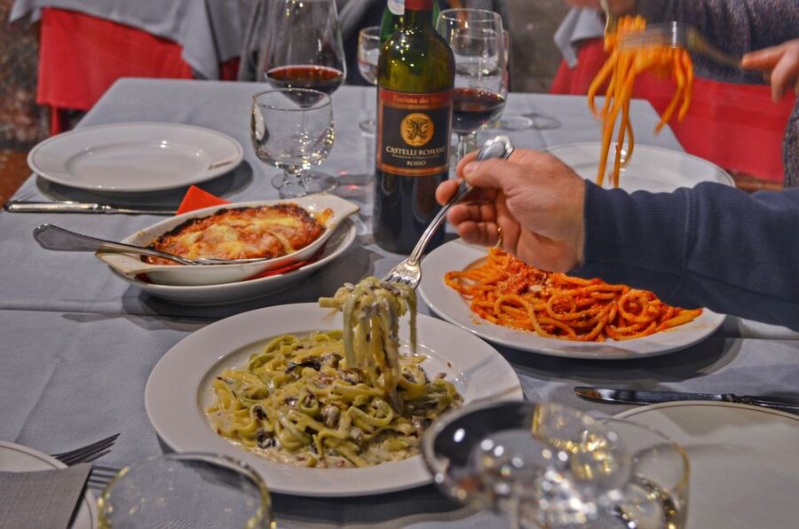 Rome: Jewish Ghetto & Campo de Fiori by Night Food Wine Tour - The Jewish Ghetto, where food and memory meet