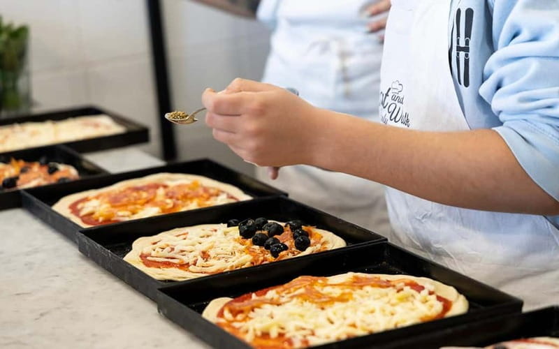 Rome: Pizza and Tiramisù Cooking Class with Glass of Wine - Who should book this cooking class?