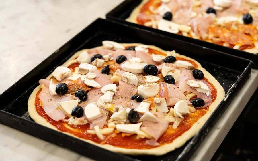 Rome: Pizza & Gelato Making Class with Wine & Limoncello - The first lesson: Italian gelato from fresh ingredients