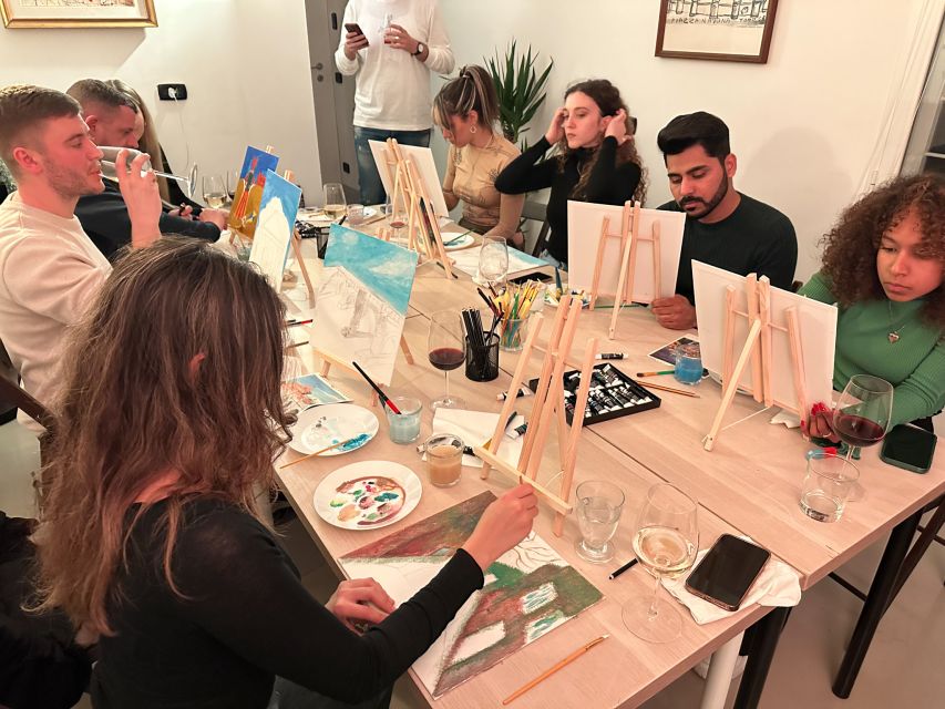 Rome: Small-Group Art Class with Wine - Why the small-group format matters