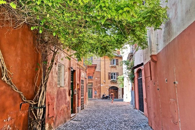 Rome: Trastevere Food tour with Free-Flowing Fine Wine - Finishing with Fatamorgana gelato