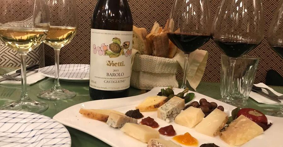 Rome: Trastevere Guided Food and Wine Tour with 20+ Tastings - Starting with Trapizzino in Trastevere