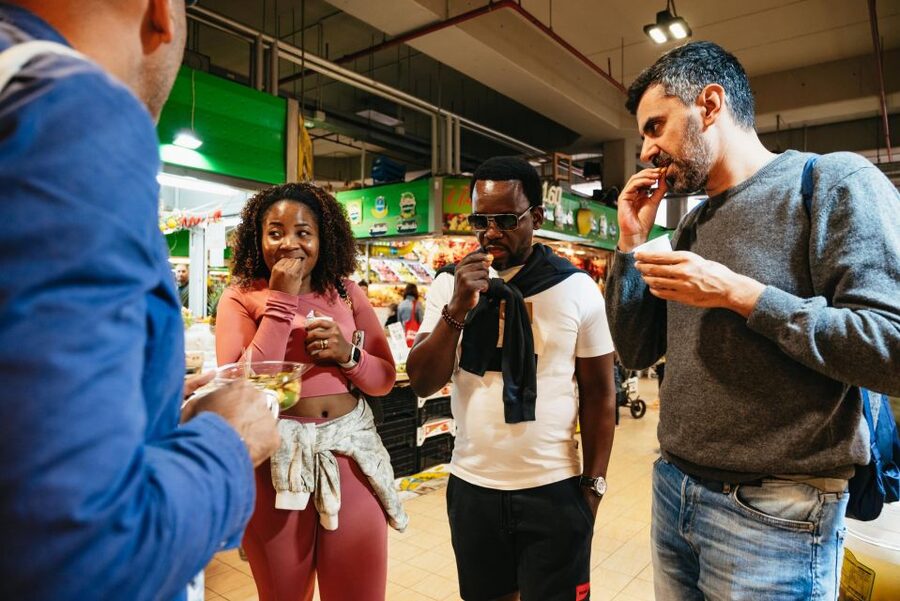 Rome: Trionfale and Prati Food and Wine Tasting Tour - Ninety minutes inside Trionfale Market