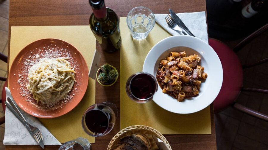 Rome: Twilight Trastevere Food Tour with Wine Tasting - Why an evening in Trastevere works so well