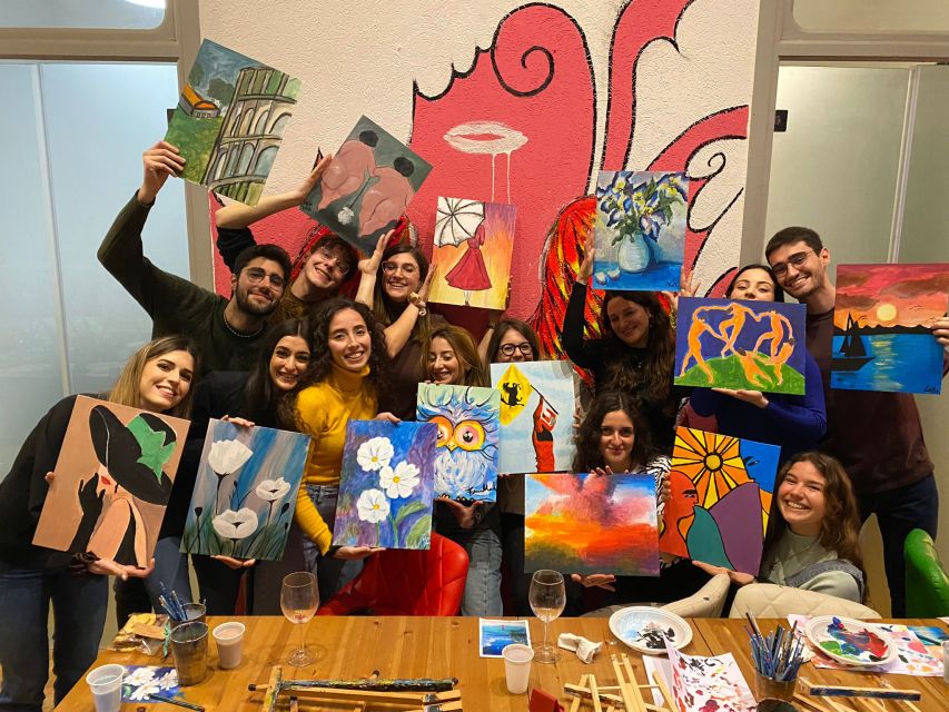 Rome: Wine and Paint Experience in Piazza Navona - Settling into the 17th-century studio