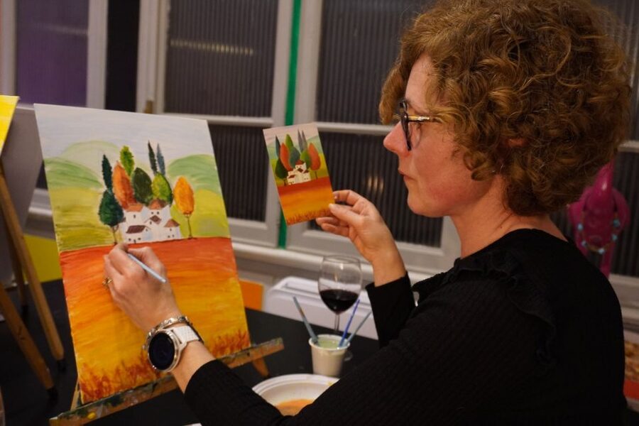 Rome: Wine and Paint Experience in Piazza Navona - Marco and the personal teaching style
