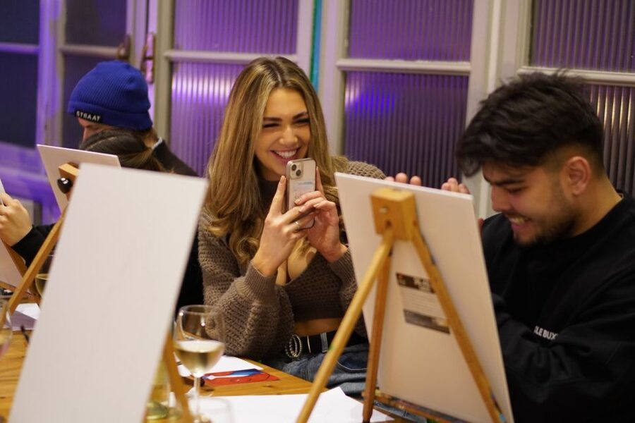 Rome: Wine and Paint Experience in Piazza Navona - What the $78 price really buys