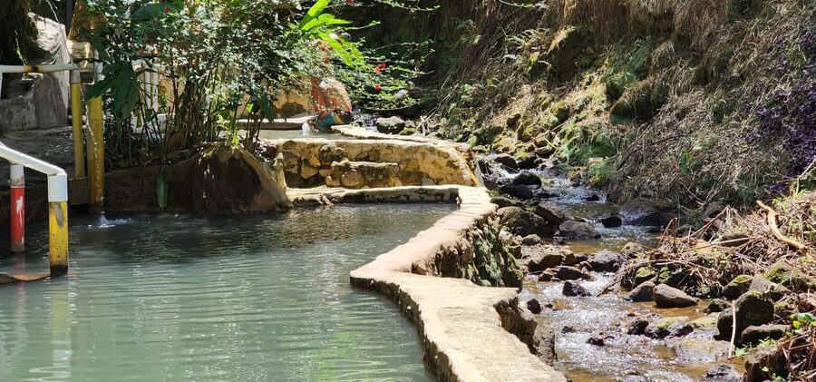 Roseau: Titou Gorge, Hot Spring, Falls & Champagne Reef Tour - What to bring for a wet day