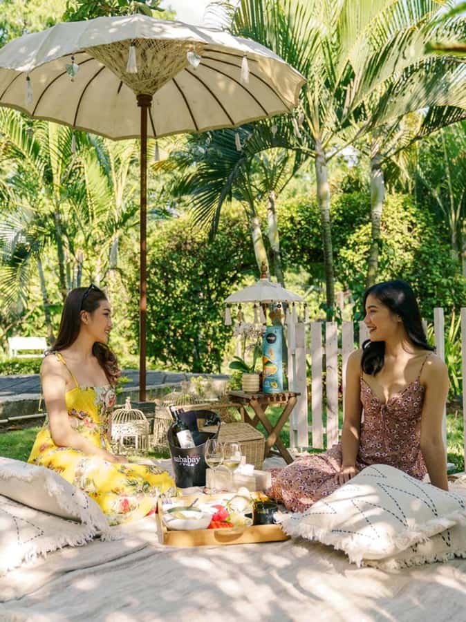 Sababay Winery Bali: Winery Tour with Wine Tasting - The wine tasting in the outdoor lounge