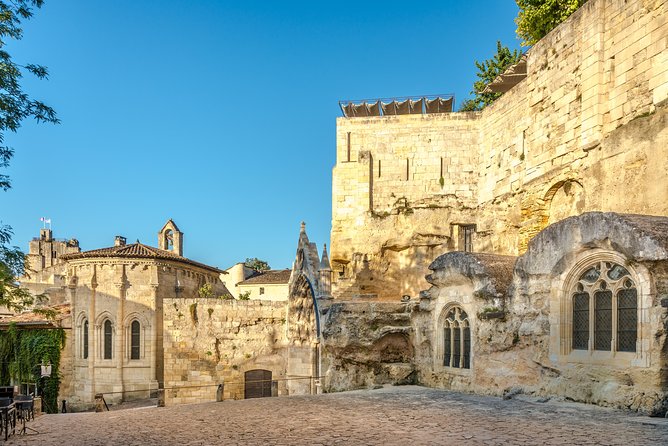 Saint Emilion Day Trip with Sightseeing Tour & Wine Tastings from Bordeaux - A 45-minute walk through Saint-Émilion