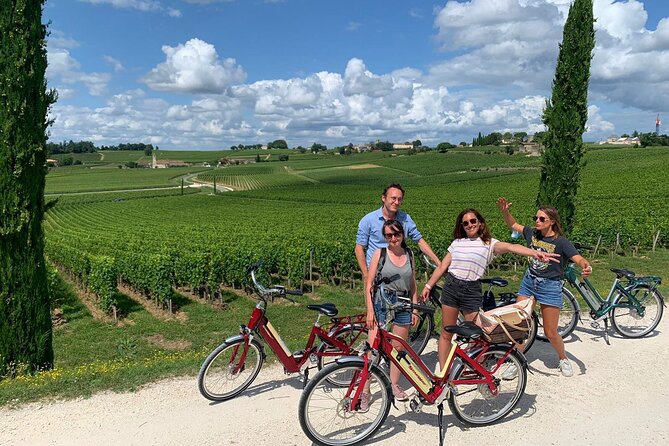 Saint Emilion Full Day Wine and Bike Tour - Leaving Bordeaux for the vineyard roads