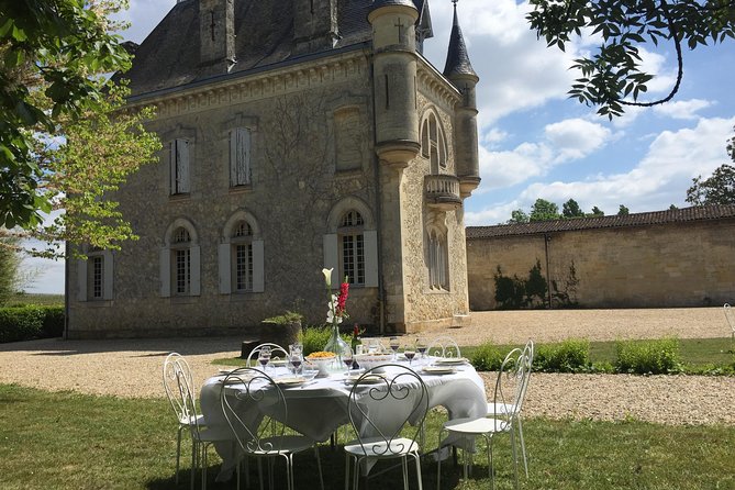 Saint-Emilion Small-Group Electric Bike Wine Tour Tastings & Lunch from Bordeaux - Walking through UNESCO-listed Saint-Émilion