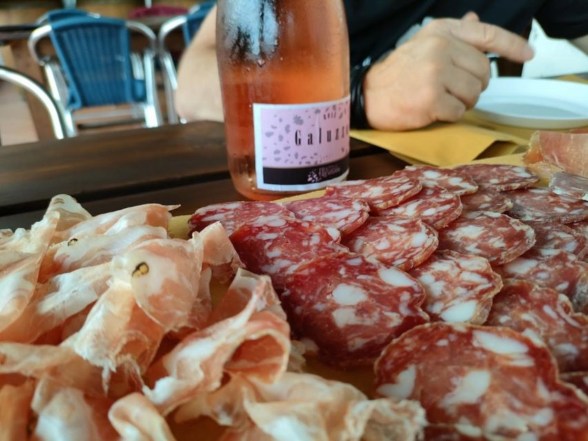 Salò: Tasting of 4 Valtenesi wines with local food - Four wines, three styles, one local table