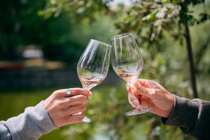 San Francisco Super Saver: Muir Woods & Wine Country w/ optional Gourmet Lunch - The morning ride from San Francisco to the redwoods