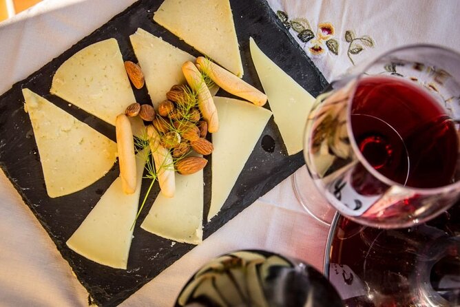 Santiago de Compostela: Cheese and Wine Tasting Experience - Three cheeses, with room for surprises