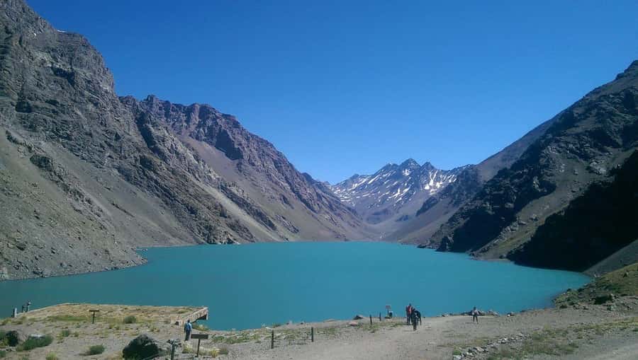 Santiago: Inca Lagoon and Vineyard Visit with Wine Tasting - Reaching Portillo Inca Lagoon
