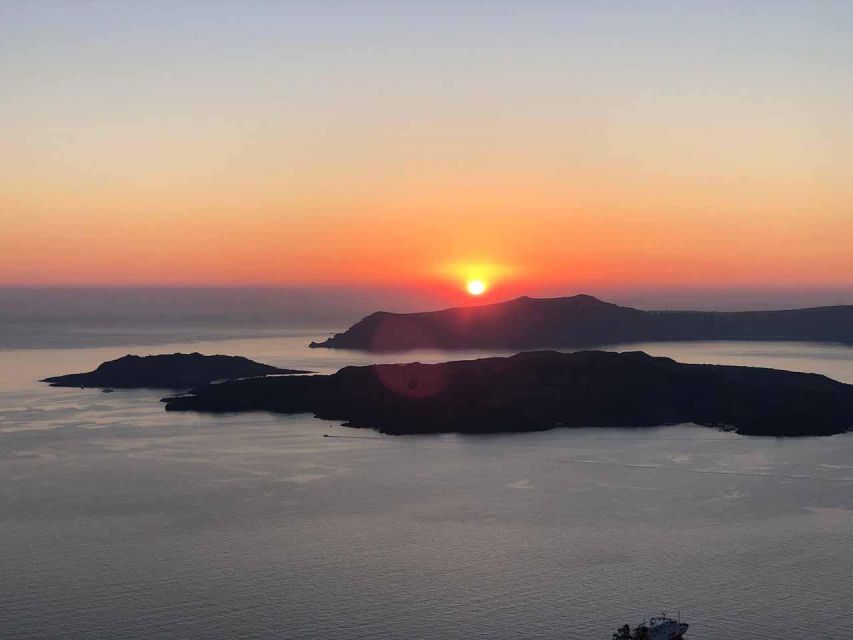 Santorini: Small-Group Sunset Wine Tour with Santo Winery - Practical details that affect your choice