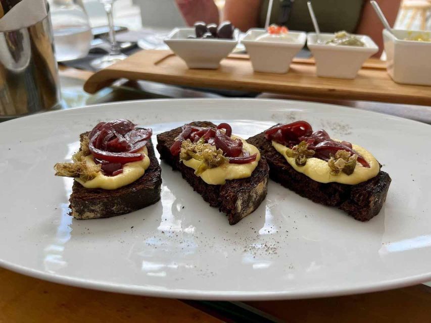 Santorini: Small-Group Sunset Wine Tour with Santo Winery - What you actually taste during the evening