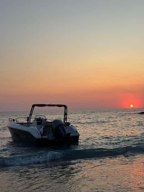 Sarandë: Sunset boat tour with local wine - Turtle Cave and the first swim