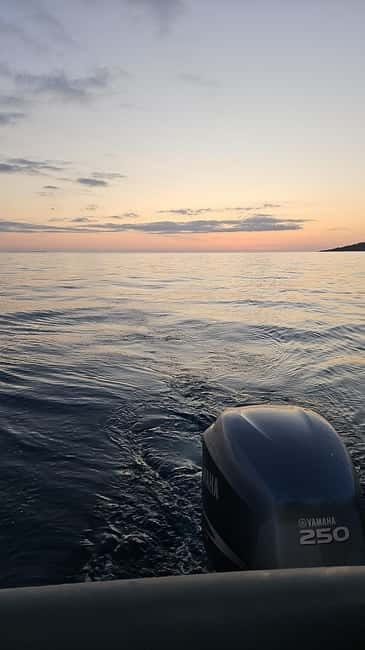 Sarandë: Sunset boat tour with local wine - What to bring and what to leave behind