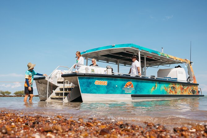 SCENIC AND PREHISTORIC CRUISE - Sparkling Wine & Gourmet Platters - What you may see around Roebuck Bay
