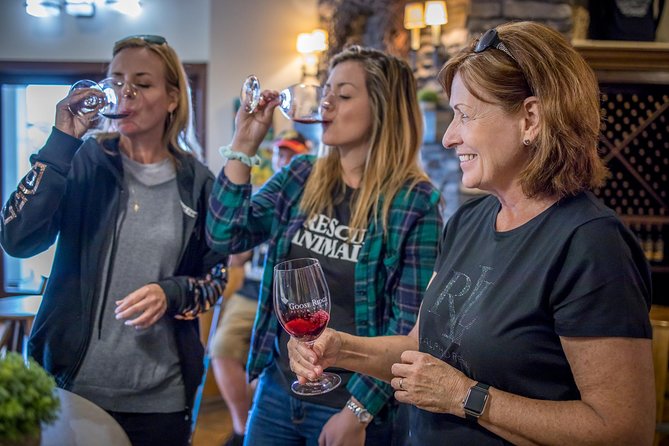 Seattle Wine & Snoqualmie Falls Highlights Tour - From Seattle bridges to Woodinville wine country