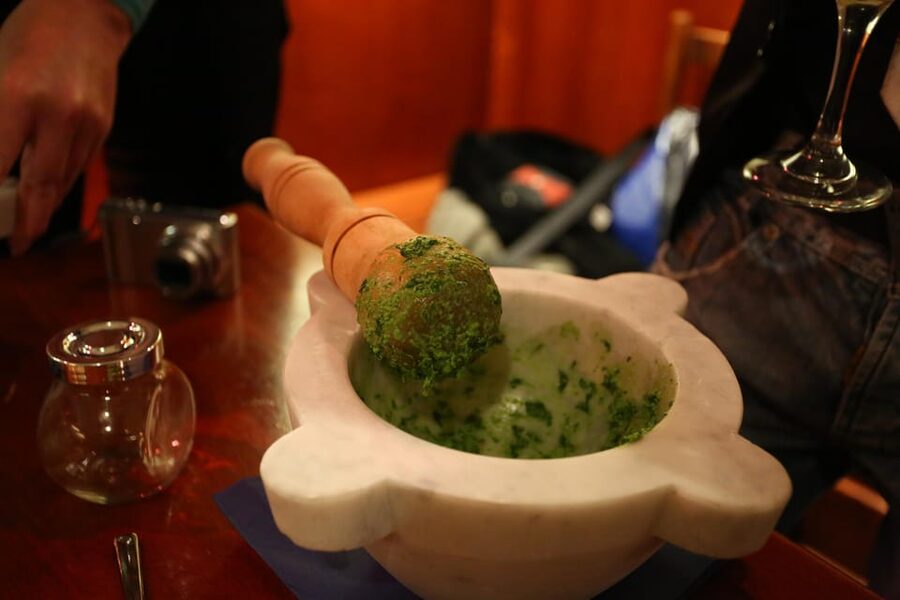 Sestri Levante: Pesto & Cooking Classes, Wine Tasting - Why the Personal Chef Format Matters