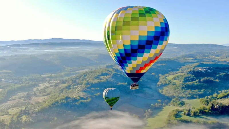 Siena: Balloon Flight Over Tuscany with a Glass of Wine - A small basket and a peaceful hour in the air