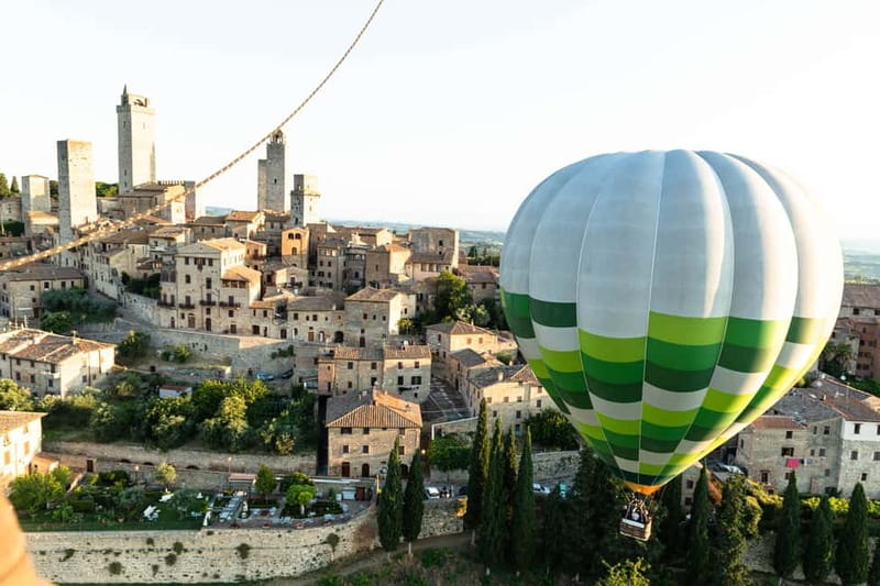 Siena: Balloon Flight Over Tuscany with a Glass of Wine - Landing, prosecco, and the ride back